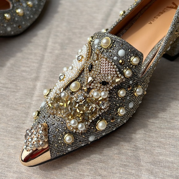 BEAUTIFUL SHOES - Picture 9 of 15